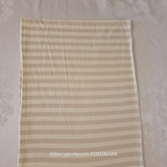 PATAGONIA summer high quality serged edge scarf wrap - Picture 13 of 17